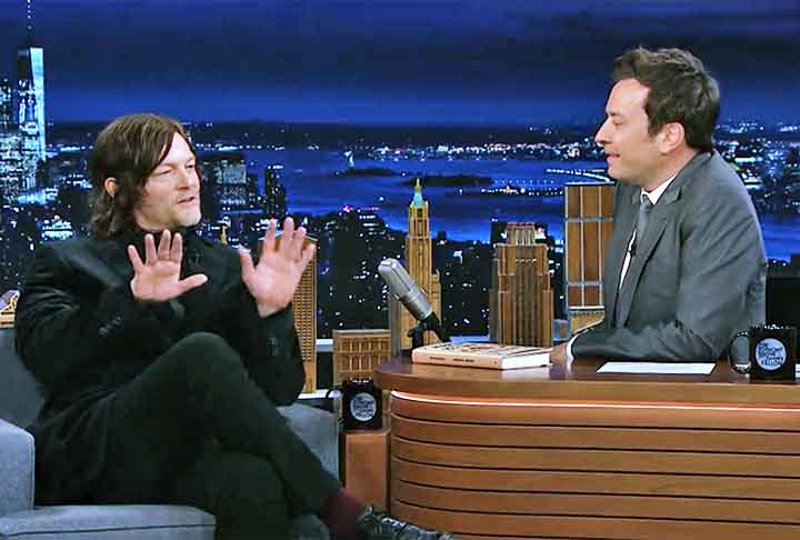 Norman Mark Reedus, nascido em 6 de janeiro de 1969, é um ator, dublador, apresentador de televisão e modelo americano. Ele é filho de Marianne e de Ira Norman Reedus. 