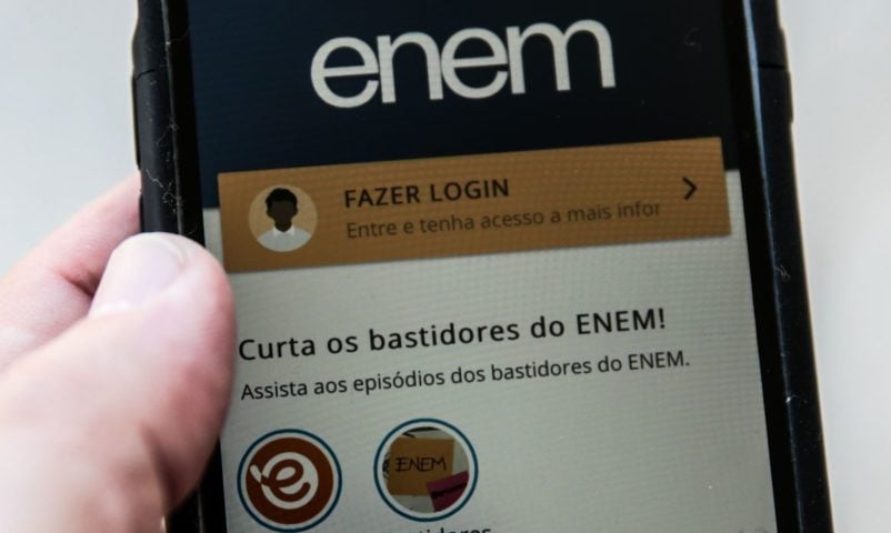 Em 2001, outra novidade: as inscrições começaram a ser feitas pela internet, o que facilitou a adesão dos candidatos. 
