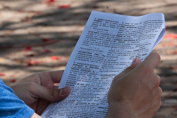 A partir de 2017, o Enem passou a ser realizado em dois domingos consecutivos. Quando completou 20 anos, em 2018, os participantes passaram a ter 30 minutos a mais no segundo dia do exame.