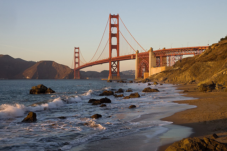 Para efeito de comparação, veja uma das pontes mais famosas do mundo: a Golden Gate, em São Francisco (EUA). A distância entre a ponte e a água do estreito de Golden Gate é de 67 metros.  Todas as que mostramos nesta galeria têm uma altura, pelo menos, quatro vezes maior!  