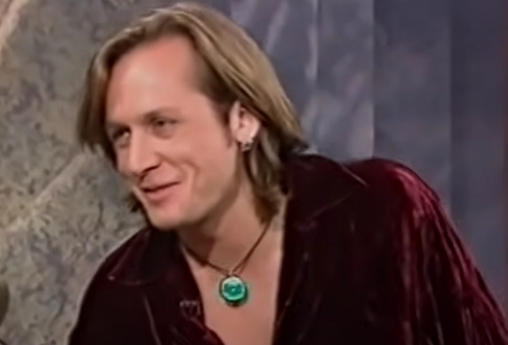 Em 1991, lançou seu álbum de estreia na Austrália, que o ajudou a ganhar visibilidade.