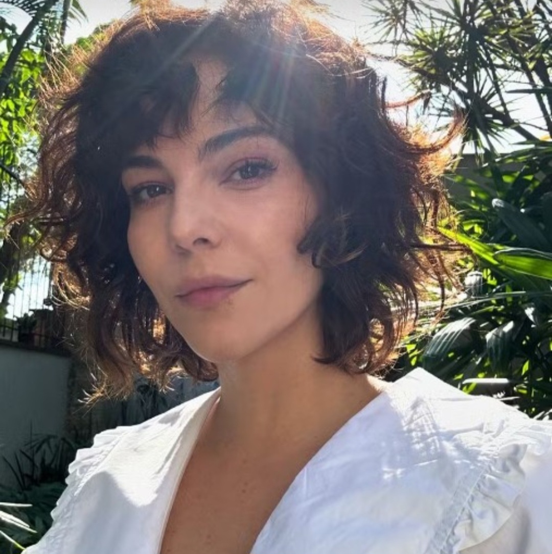 O Furacão e o consequente fechamento da Disney jogaram um balde de água fria no passeio da atriz Tainá Miller com o filho no parque. Porém ela até comemorou , já quem diante da situação, conseguiu um voo para o Brasil se livrando do perigo. 