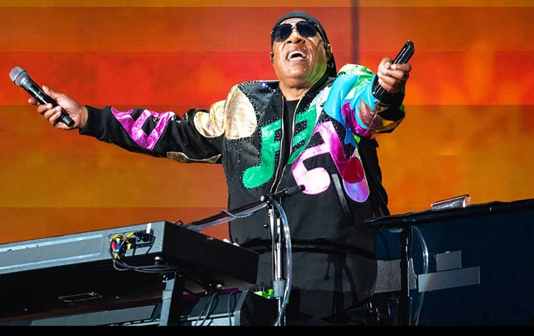 Stevie Wonder, 74 anos: Um dos grandes artistas da história da música não só continua ativo, como anunciou uma turnê nos EUA que acontecerá em outubro.
