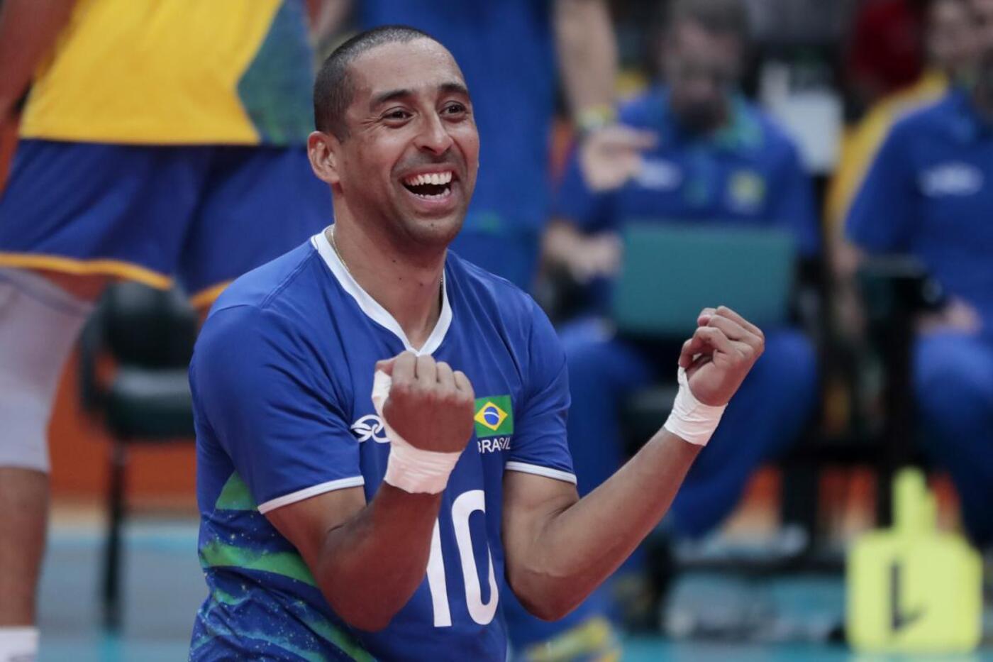 Sérgio Dutra (Serginho) - Outro representante do vôlei masculino na lista, Escadinha foi bicampeão com a Seleção em Atenas 2004 e Rio de Janeiro 2015. De quebra, ainda conquistou a prata duas vezes, em Pequim 2008 e Londres 2012.