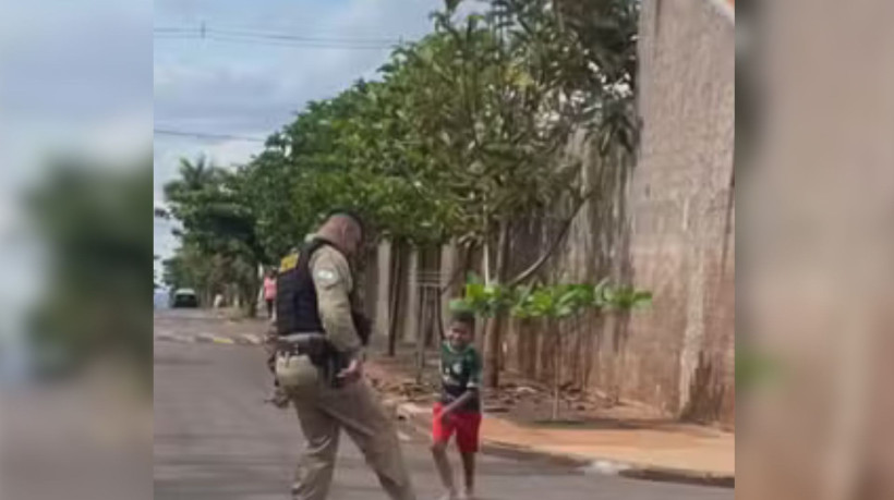 Principalmente com crianças, a polícia conta que busca estabelecer um vínculo positivo, tentando criar proximidade e superando os possíveis receios. 
