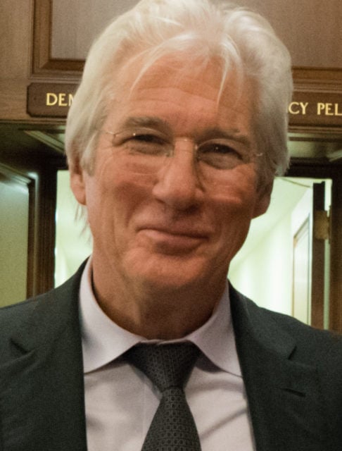 Na escola, destacou-se em esportes, principalmente ginástica olímpica, e também era um músico talentoso, chegando a tocar trompete na banda escolar.