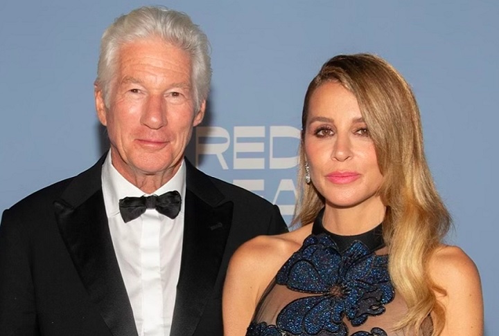 Um dos motivos para a desistência do astro de viver nos EUA teria sido a vitória de Donald Trump nas eleições de 2024. Tanto ele como a esposa já se manifestaram publicamente contra o novo mandatário.