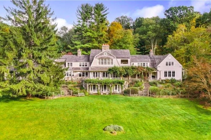 O ator e a esposa, Alejandra Silva, haviam adquirido a casa há dois anos, junto ao cantor e compositor Paul Simon.