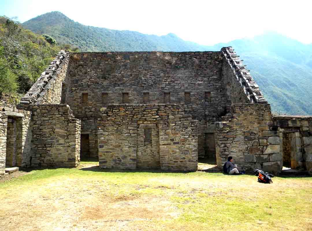 Por meio de seu legado, seu bisneto, Tupac Amaru II conduziu a maior rebelião anticolonial da América no século XVIII. Além disso, seu nome e sua história inspiraram o movimento revolucionário Tupamaros.