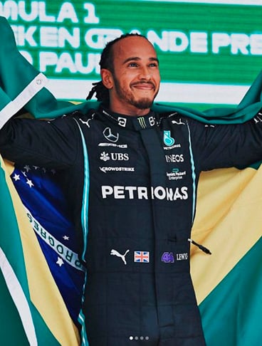 Hamilton foi o quarto piloto a conseguir a honraria mais famosa do mundo. E agora o Flipar mostra quem são os outros três pilotos e alguns esportistas britânicos que ostentam o título de Sir. 