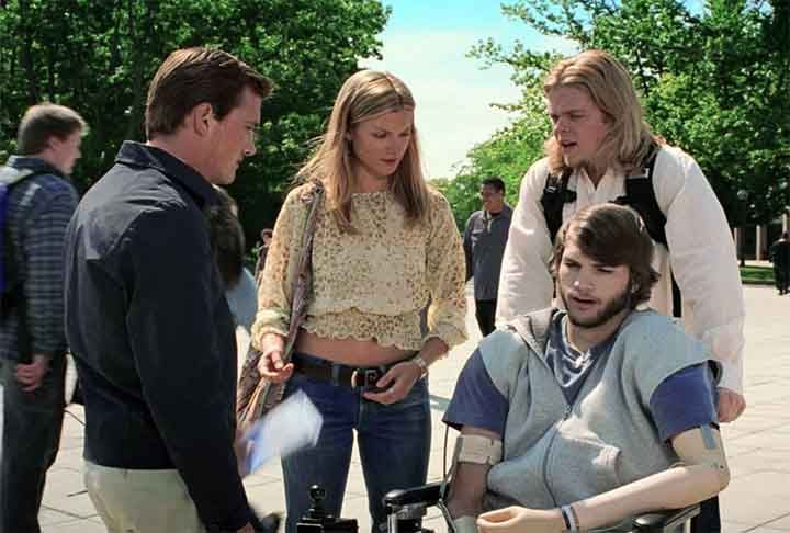 Efeito Borboleta (2004): dirigido por Eric Bress e J. Mackye Gruber, é um thriller de ficção científica e tem Evan Treborn (Ashton Kutcher) como personagem principal. Ele é um jovem que descobre a capacidade de viajar no tempo e alterar eventos passados de sua vida. Conforme ele tenta corrigir erros e traumas que afetaram sua infância e adolescência, ele percebe que suas mudanças têm consequências imprevisíveis e muitas vezes desastrosas.