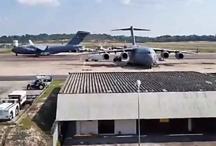 Em 15 de setembro de 1991 aconteceu o voo inaugural do C-17. E o primeiro modelo foi destinado à Base Aérea de Charleston, no estado da Carolina do Sul, dois anos depois.
