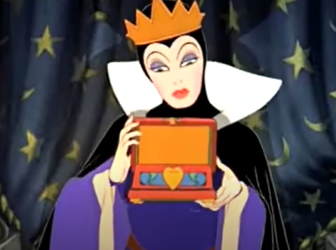 A atriz comentou sobre a relevância da personagem no universo da Disney: É a primeira vilã da Disney. Por ser um musical, eu consegui expandir minha atuação e torná-la muito mais dramática e animada, o que é encantador. 