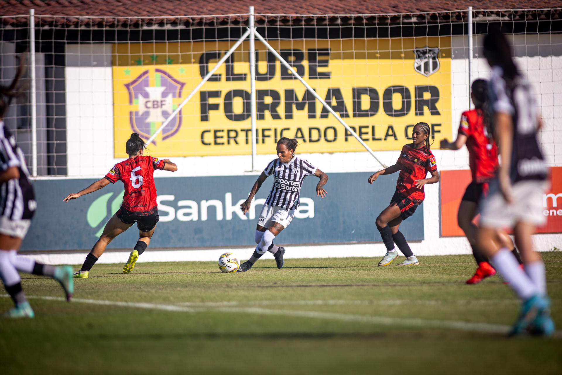Ceará venceu o R4 por 2 a 1 no jogo de ida das semifinais (Foto: Gledson Jorge/Ceará SC)