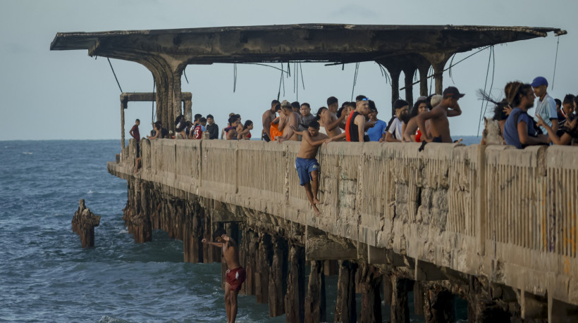 FORTALEZA, CEARÁ,  BRASIL- 17.11.2024: Ponte Metálica, no Poço da Draga. (Foto: Aurélio Alves/Jornal O POVO)