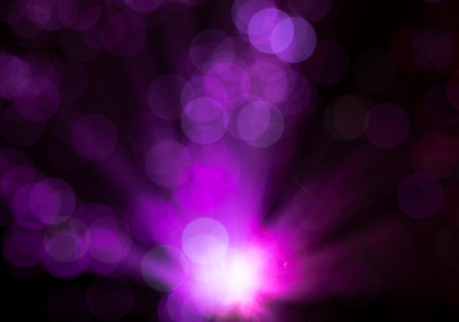 Da mesma forma, segundo especialistas, pessoas que sofram de gota não devem usar cores azul e violeta por provocar sensação de piora dos sintomas da doença.