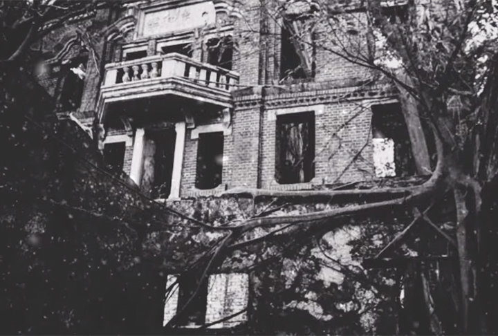 Uma lenda de traição é o principal pano de fundo para a Mansão de Liu, em Taiwan, ficar com a fama de mal-assombrada. Diz que a empregada de uma família tinha um caso com seu chefe e seu corpo foi encontrado no poço. Seu espírito voltou para assombrar o restante da família.