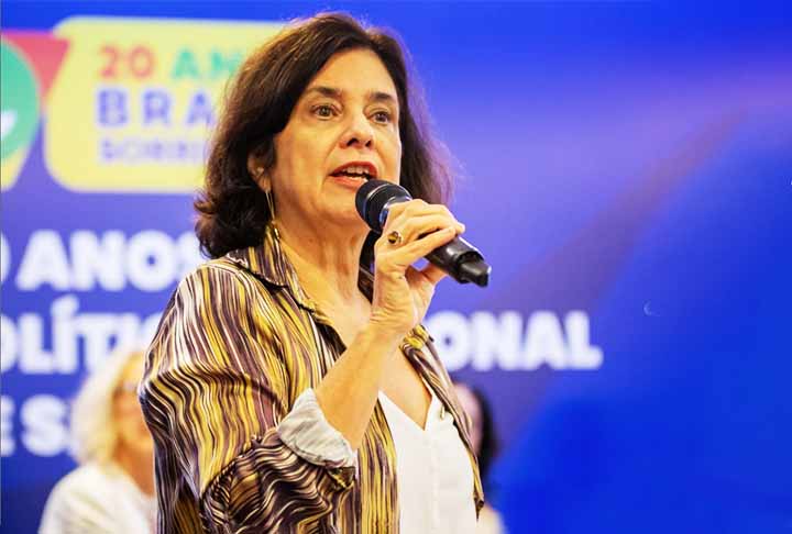A Ministra da Saúde do Brasil, Nísia Trindade, disse que vale comemorar o fato de o Brasil sair da lista de 20 países que menos vacinam. Isso mostra que estamos no caminho certo, disse. 