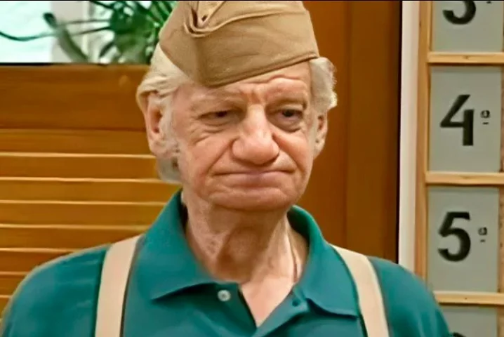 Costinha (1923-1995): Nascido no Rio de Janeiro, estreou na TV ainda nos anos 1950 e ficou muito marcado por suas participações no Programa Silvio Santos,  A Praça é Nossa e Escolinha do Professor Raimundo.