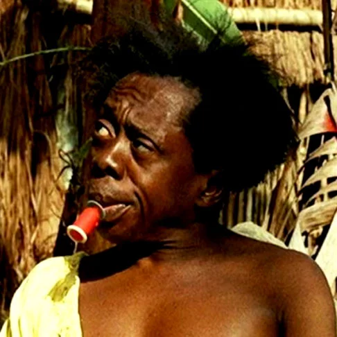 Grande Otelo (1915-1993): Natural de Uberlândia, MG, Grande Otelo foi um dos mais importantes atores brasileiros do século 20. Ficou conhecido principalmente por se apresentar em cassinos cariocas e por ter participado de vários filmes de sucesso, como Macunaíma (1969).