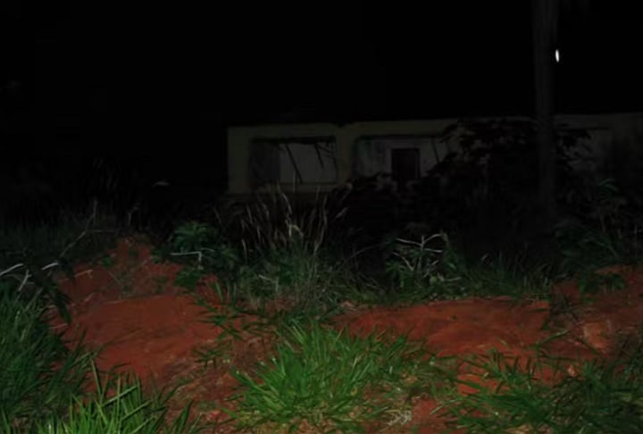 Ele afirma que já enfrentou sensações de medo, tontura e perda de energia. Segundo o relato de um morador local, após as 3h da manhã, pessoas que andam pela área não conseguem sair do lugar, movendo-se em círculos.