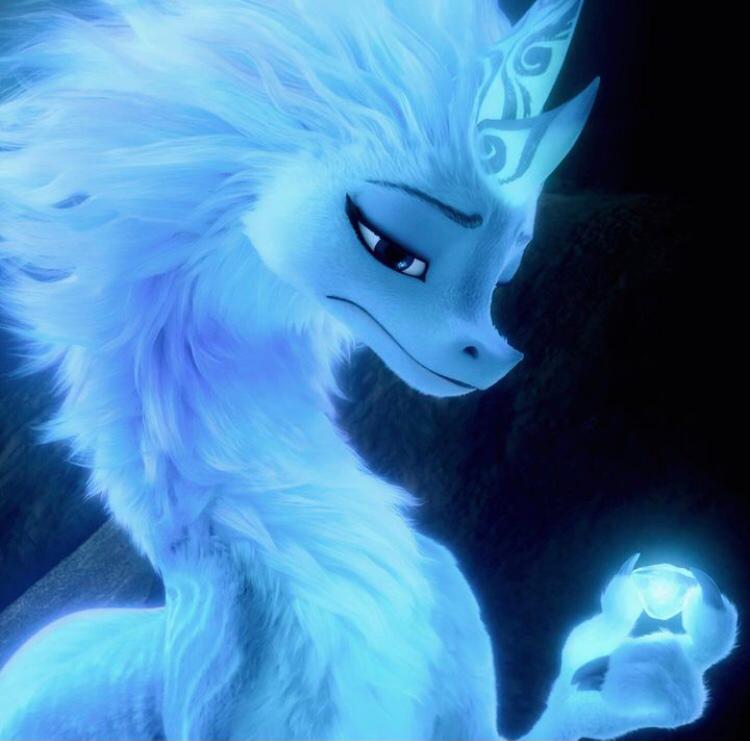 Sisu - 62 anos depois, em 2021, outro dragão da Disney encantou os fãs: a Sisu, de “Raya e o Último Dragão”. Ela é capaz de brilhar, mudar de forma, criar névoa e ainda controlar as chuvas!