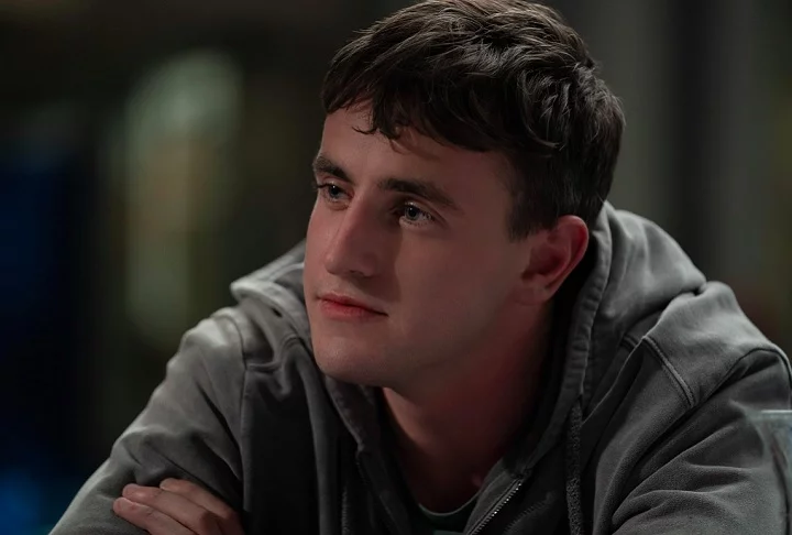 Em 2021, ele estrelou A Filha Perdida, ao lado da renomada atriz Olivia Colman (A Favorita, 2018). O filme foi indicado a três Oscars.