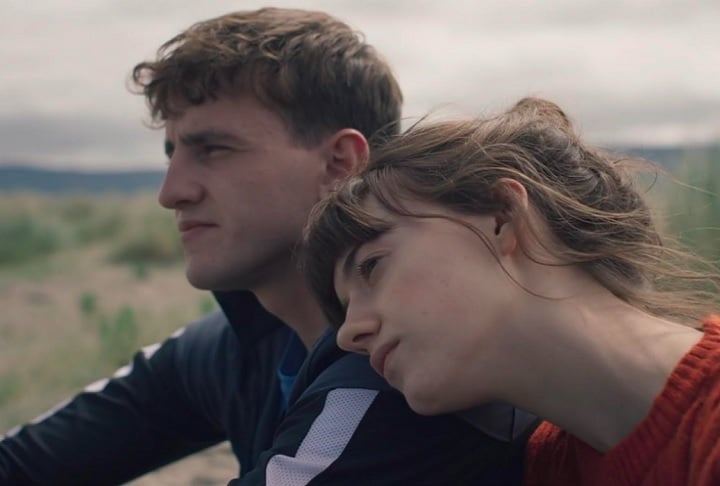 A série foi amplamente elogiada, e sua atuação delicada e emocional lhe rendeu reconhecimento global, incluindo uma indicação ao Emmy e ao BAFTA de Melhor Ator.