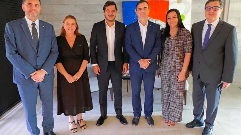 Deputados federais do União no Ceará e o presidente nacional Antônio Rueda 