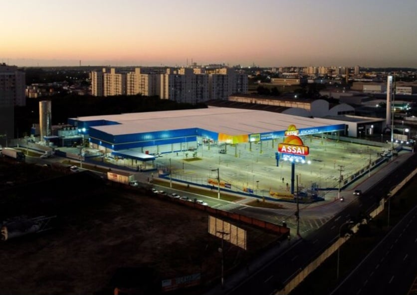 2º lugar: O Assaí Atacadista, criado em 1974, é uma das principais redes de atacado do Brasil. Em 2023, alcançou um faturamento de R$ 30 bilhões.