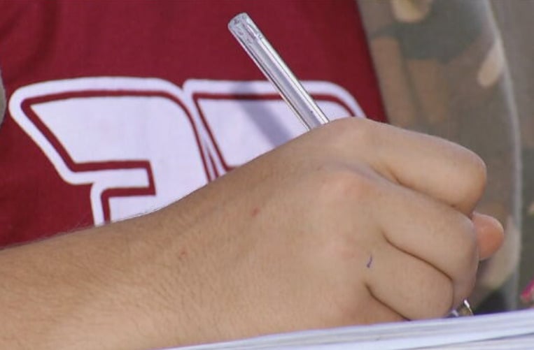 Quem perdeu a primeira prova do Exame Nacional do Ensino Médio, em 3/11, por causa de algum problema imprevisível e justificável, teve a oportunidade de se inscrever entre os dias 11 e 15 de novembro para uma segunda chamada.