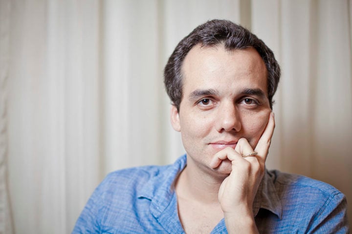 Wagner Moura nasceu em Salvador, capital da Bahia, em 27 de junho de 1976. Ele é considerado um dos maiores nomes da cena artística brasileira e internacional da atualidade.