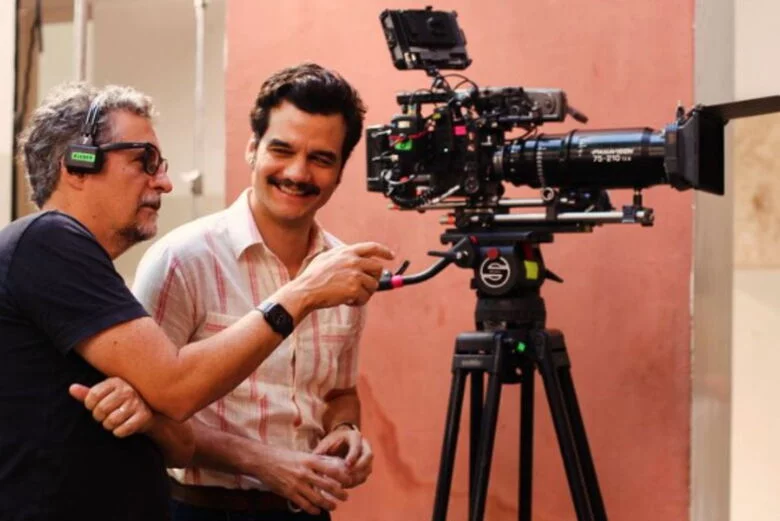 Neste ano, Moura ainda se envolveu nas gravações de O Agente Secreto, novo filme de Kleber Mendonça Filho (Aquarius e Bacurau) que tem lançamento previsto para 2025. 