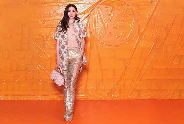 No mesmo ano, em 2021, de Armas assumiu um novo papel como embaixadora da marca global da Estée Lauder. Além disso, estrelou em sua primeira campanha para a última fragrância da marca Beautiful Magnolia.