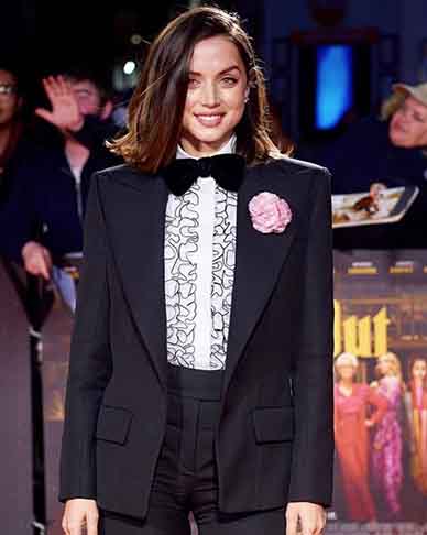 A atriz também protagonizou Wasp Network – Prisioneiros da Guerra Fria, dirigida por Olivier Assayas, que teve sua estreia mundial no Festival Internacional de Cinema de Veneza. 