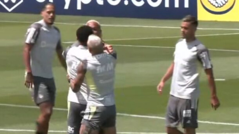 Galo fechou a preparação para o duelo contra o Botafogo e a 'implicância' entre os jogadores na atividade chamou atenção 