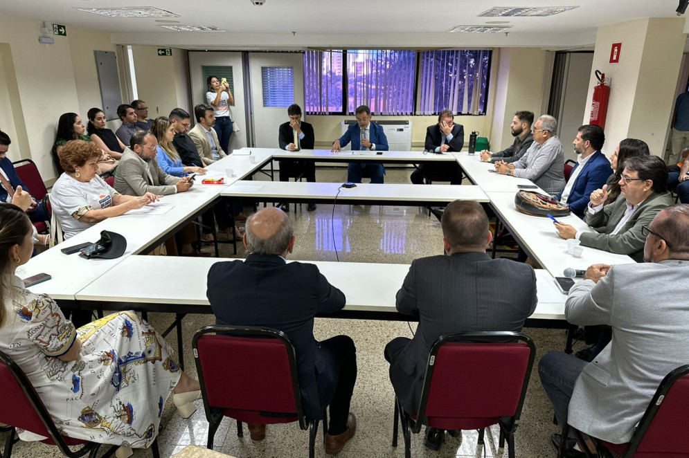 Reunião com o Ministério Público Federal sobre a situação das barracas na Praia do Futuro