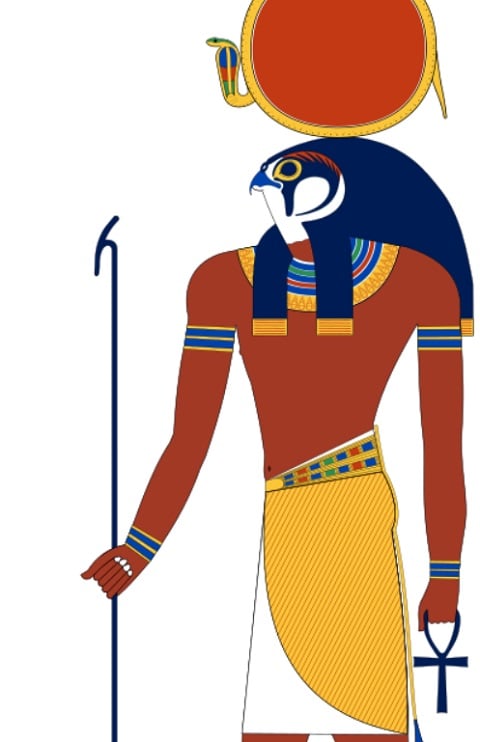 Rá era o deus supremo do Sol e da criação, visto como o governante do universo. Representado com a cabeça de falcão e o disco solar, ele viajava pelo céu em sua barca, trazendo a luz e a vida. 