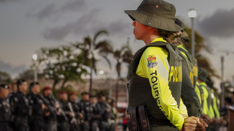 CROATA, CEARÁ,  BRASIL- 02.12.2024: Operação alta Estação, Polícia Militar do Ceará (PMCE). Marco Zero, Na Barra do Ceará. (Foto: Aurélio Alves/Jornal O POVO)