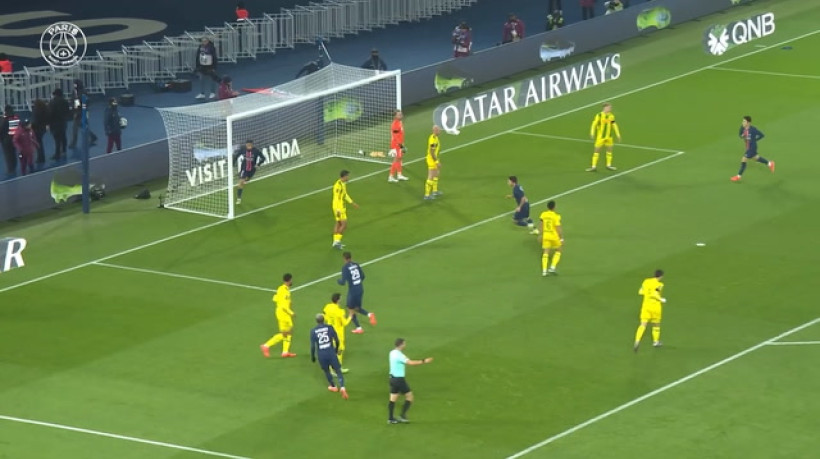 Hakimi abre o placar para o PSG contra o Nantes