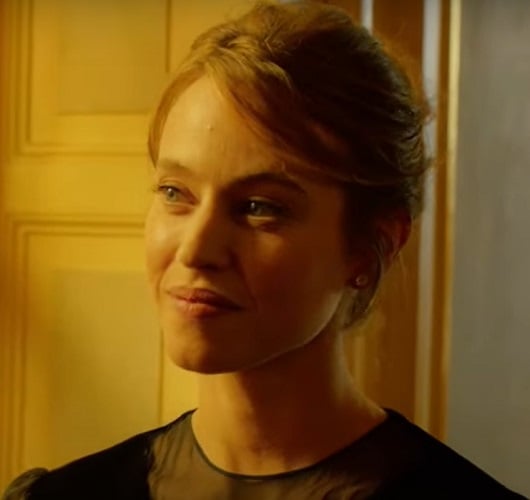 O filme, como acontece com as outras obras assinadas por Allen, apresenta os temas que o consagraram: o destino, as coincidências da vida e os dilemas amorosos.