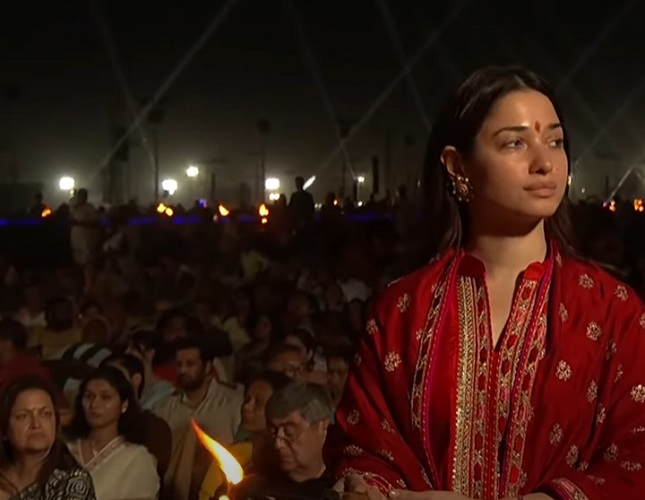 O festival de Shivaratri não é uma festa alegre, como muitas outras celebrações hindus, mas sim uma ocasião contemplativa e espiritual. É um momento de introspecção, meditação, orações e devoção a Shiva.