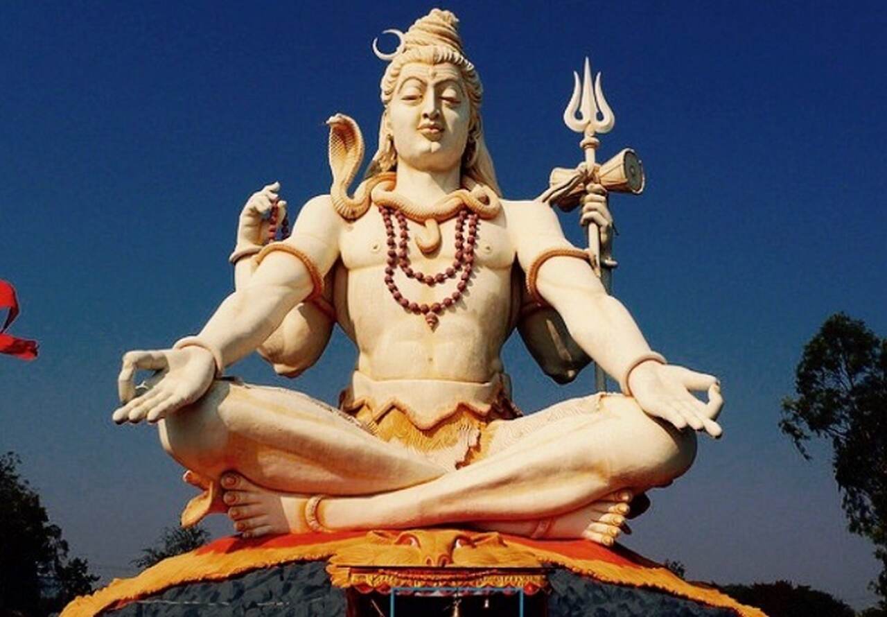 Vamos conhecer, então, mais sobre os principais deuses da mitologia hindu? Começando, é claro, por Shiva, o dono da festa.