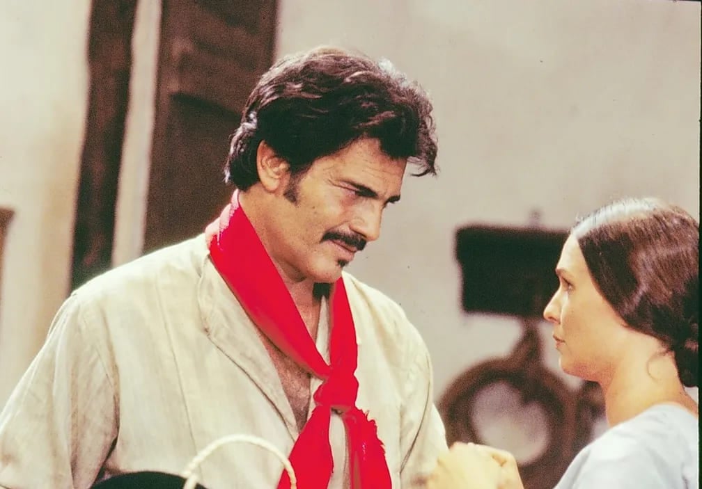 Bibiana Terra e Capitão Rodrigo Cambará - O Tempo e O Vento, de Érico Veríssimo - O romance entre a neta de Ana Terra e o aventureiro que chega ao povoado encontra resistências na saga que é uma obra fundamental do Rio Grande do Sul. Em 1985, uma minissérie estrelada por Tarcísio Meira e Louise Cardoso levou essa história ao público na TV Globo. 