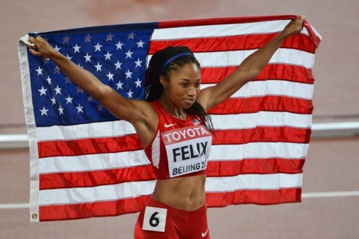 Allyson Felix - Ex-velocista americana, é detentora do recorde de ouros no atletismo olímpico feminino (7). Hoje aposentada, ela acumulou 31 medalhas somados Olimpíadas e Mundiais. Após o parto prematuro de sua filha, passou a militar pelo direito à saúde materna. Nos Jogos de Paris-2024, foi determinante para a construção da primeira creche em Vila Olímpica.
