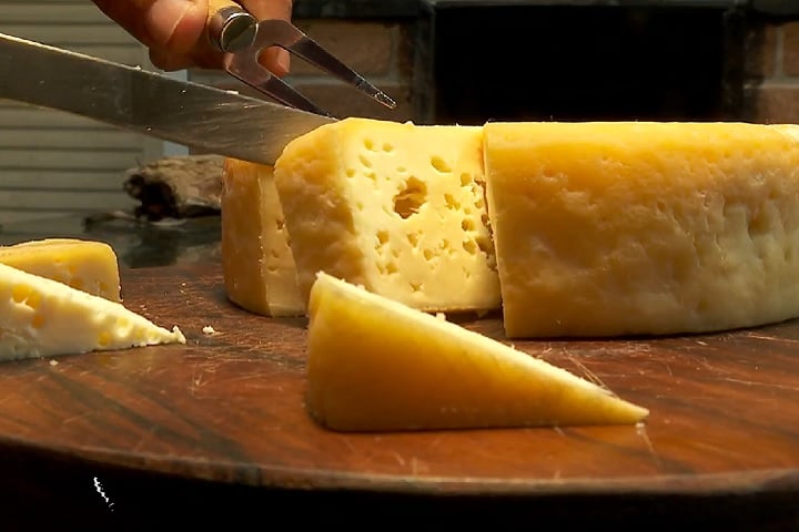 A declaração promove o turismo de experiência, integrando visitas às queijarias, degustações, festivais gastronômicos e o contato direto com a natureza e o patrimônio cultural mineiro, declarou Leônidas.