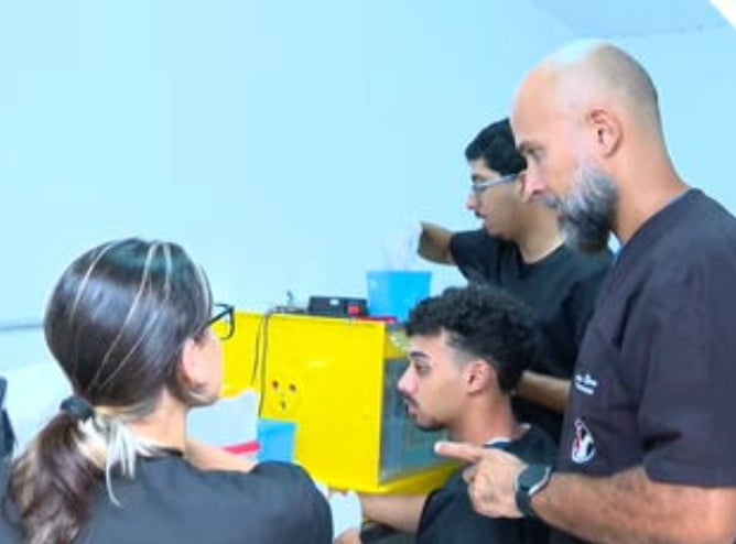 Jeferson faz parte do Centro de Recuperação de Animais Silvestres, da Universidade Estácio, em Vargem Pequena. O caso da garça não é isolado. E os pesquisadores nesse centro costumam salvar animais que engolem lixo na água ou na terra. 