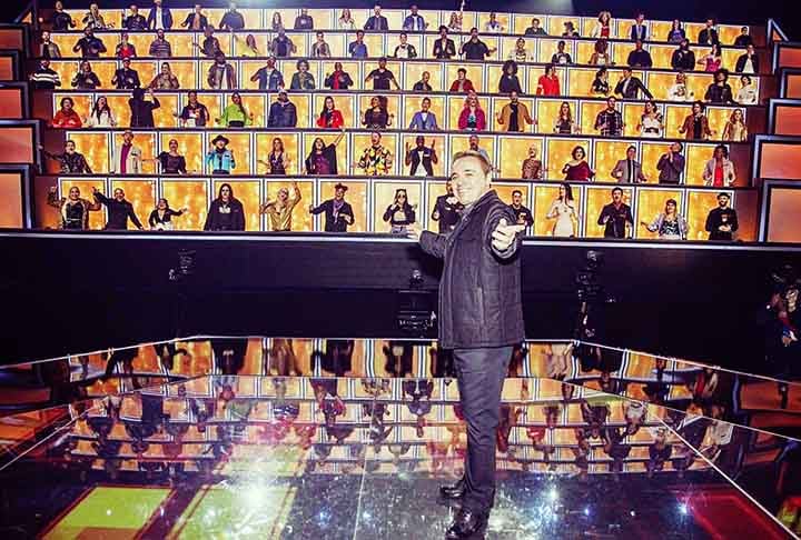 Gugu permaneceu com seu programa de auditório, na Record, entre 2009 e 2013 e, depois, de 2015 a 2017. O apresentador também esteve à frente do reality de casais Power Couple Brasil e também comandou o Canta Comigo, versão do britânico All Together Now.