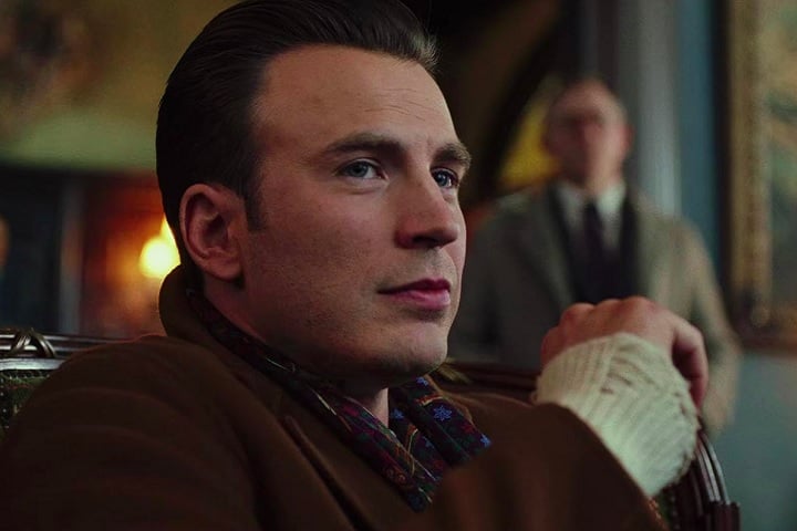 Em 2019, Evans atuou no thriller de mistério Entre Facas e Segredos. O filme foi um sucesso de crítica e bilheteria, tendo custado US$ 40 milhões e faturado US$ 312 milhões no mundo todo.