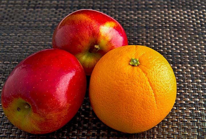 Laranja e maçã - Todas as frutas são ótimas fontes, porém a laranja e a maçã têm destaque por fornecerem ácido fólico, que combate sintomas depressivos. A laranja também tem vitamina C, garantindo energia e reduzindo o estresse. 